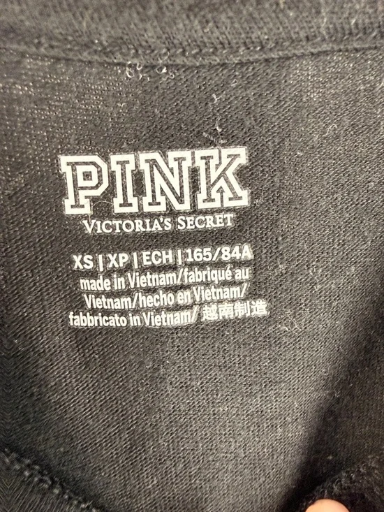 PINK Victoria’s Secret Love Heart Floral Logo Tee Shirt Top - XS - Black - Picture 10 of 10